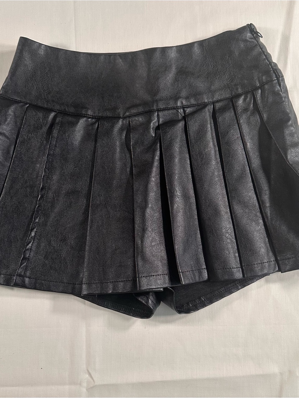 Black Faux Leather Pleated Mini Skort biker Gothic Wednesday, Addams bloke core